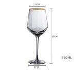 Vackert glas från GlasGalleriet.se i elegant design, redo att lanseras snart.